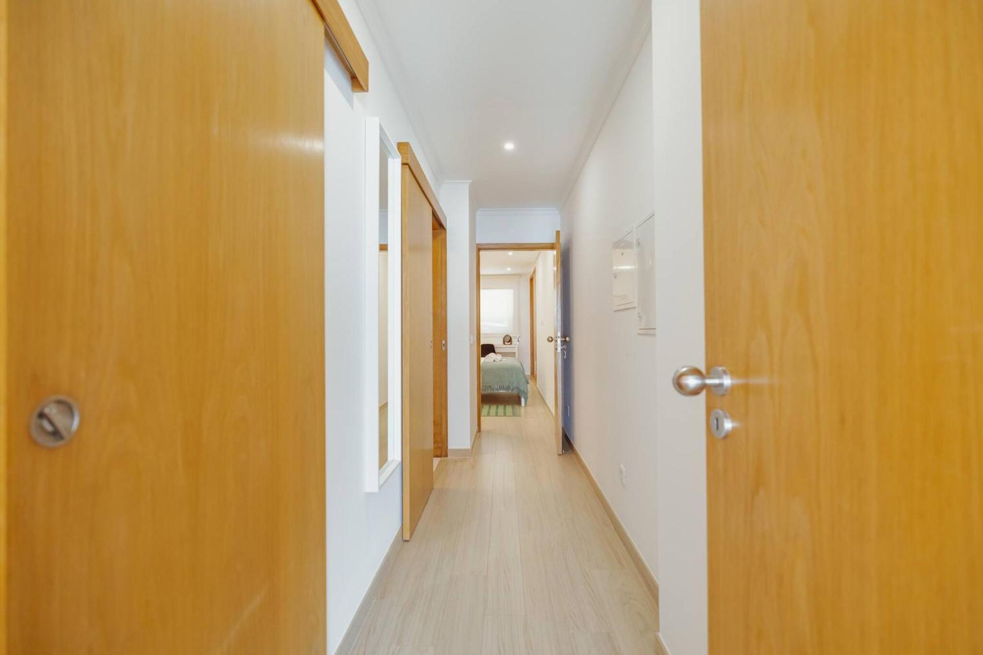 Stylish Apartment With Terrace By Hosty Porto Eksteriør billede