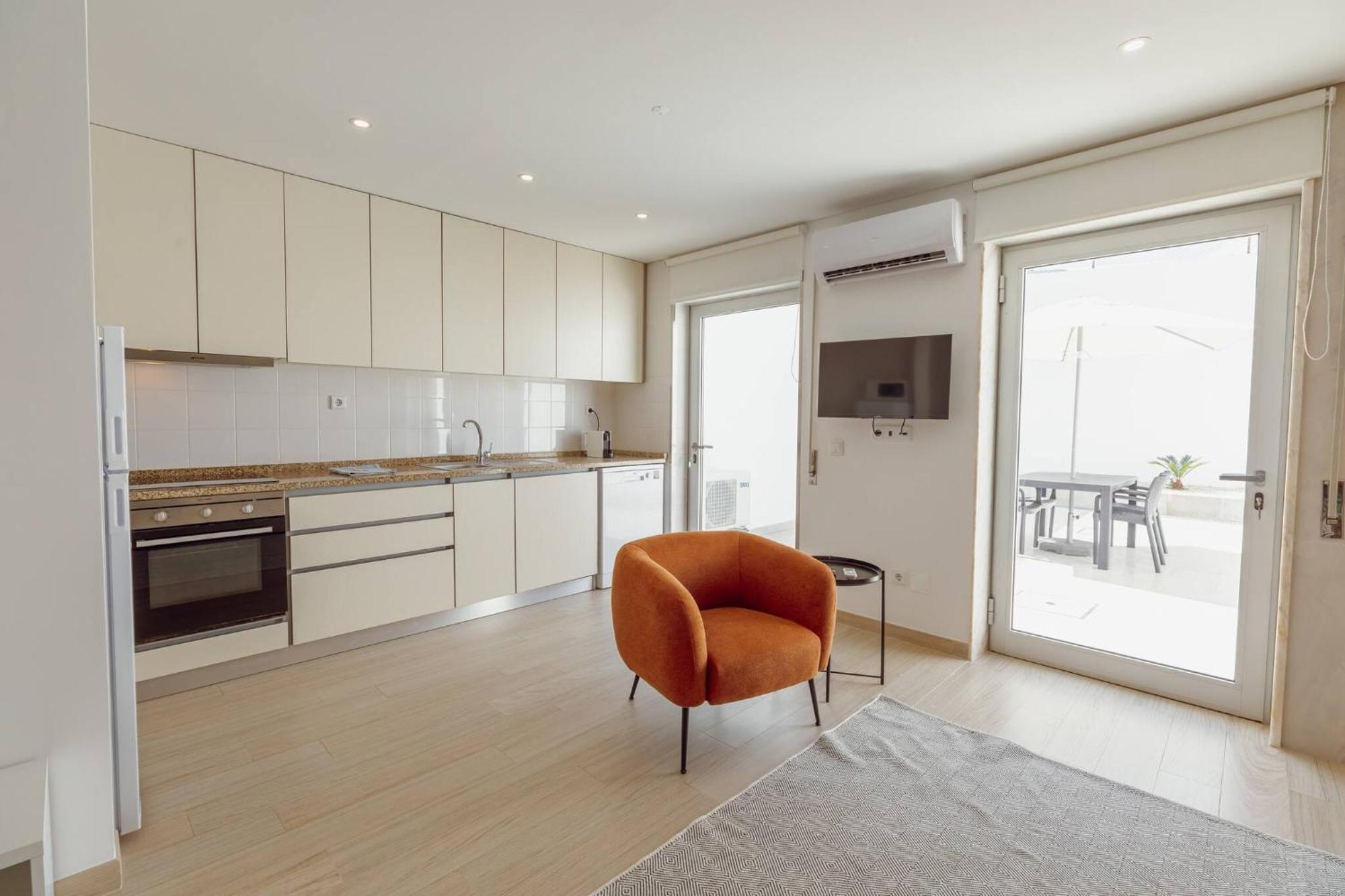 Stylish Apartment With Terrace By Hosty Porto Eksteriør billede